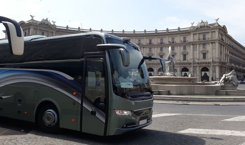 Tuscany: Bus rental in Livorno in Livorno and Italy